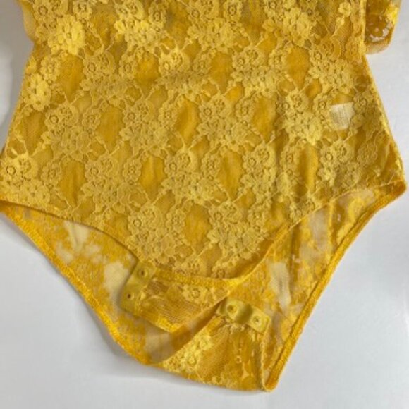 Bleuh Ciel Lace Bodysuit Yellow Sz M Floral Pattern Ruffle Neckline/Arm Openings - Picture 6 of 10